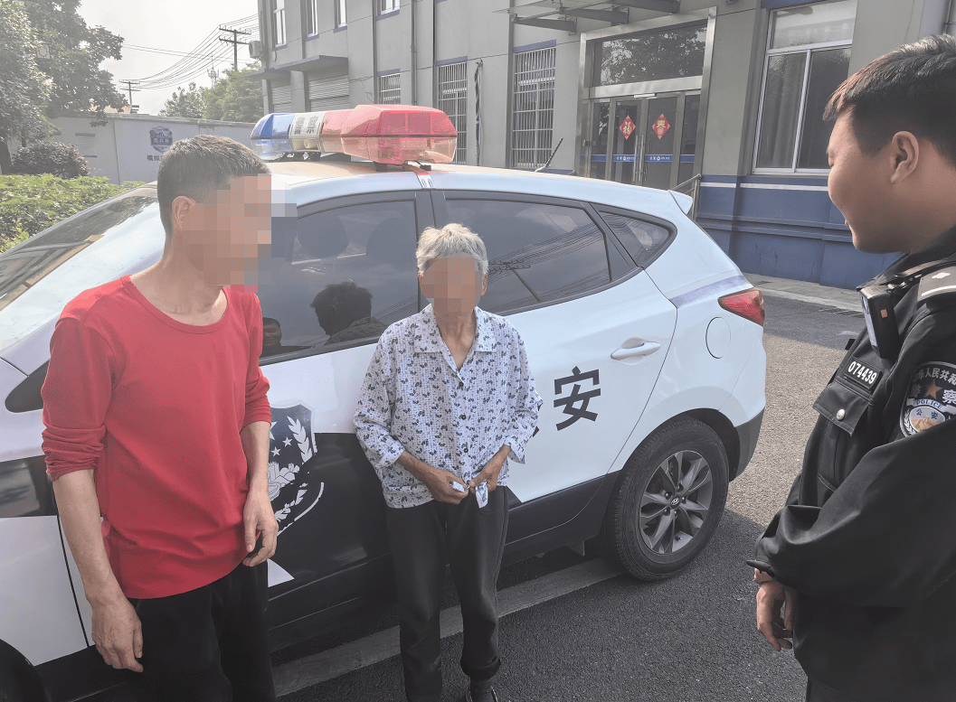 经了解:老人今年90岁,陶厂镇人,因方先生最近到林头工作,便将母亲接来