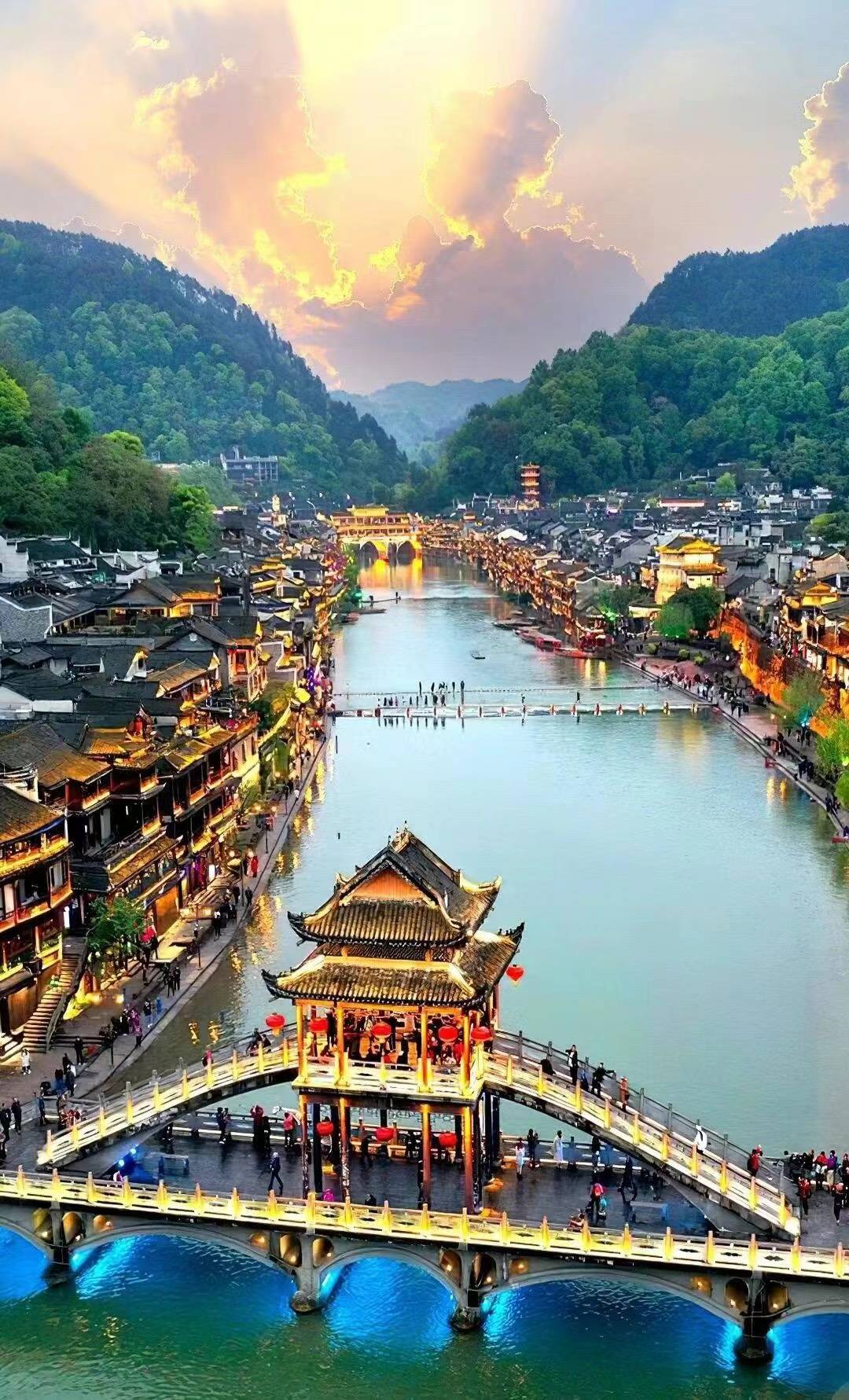 珠海去张家界旅游团价格,费用多少 ,最佳游玩攻略,准备去的朋友可以