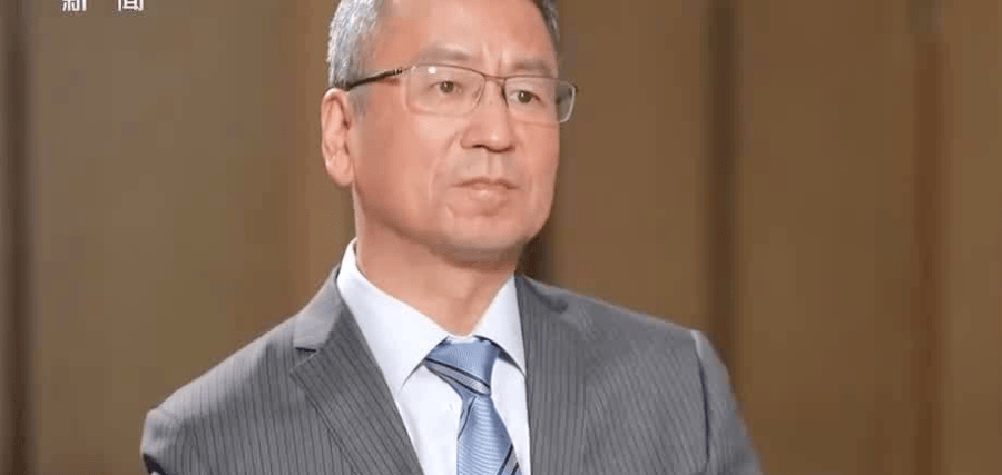 抹黑抗疫!央视名嘴阿丘却让中国向世界道歉,白岩松的痛批太解气