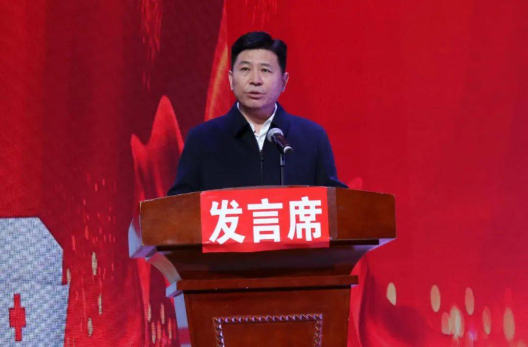 玉树州举办庆祝中华人民共和国成立75周年暨"5·12"国际护士节主题