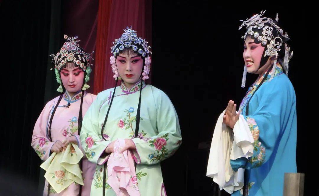 《夺锦楼》选段:人间正道是沧桑