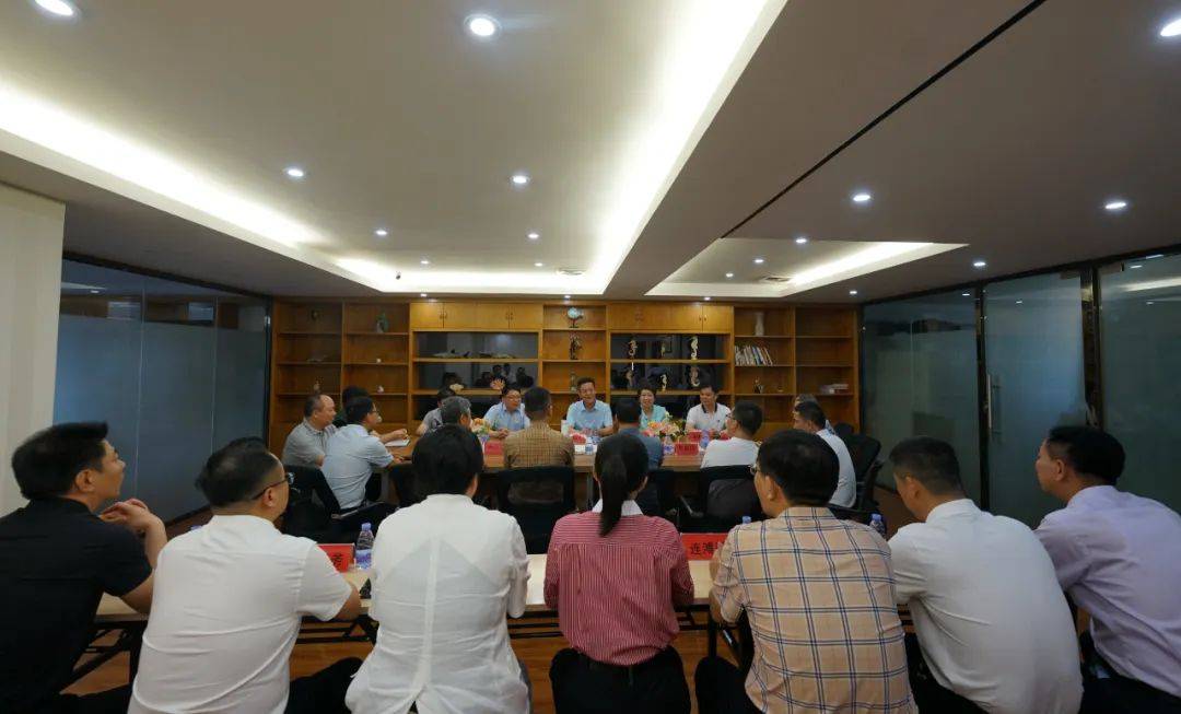 泉港区委主要领导带队赴石狮学习考察