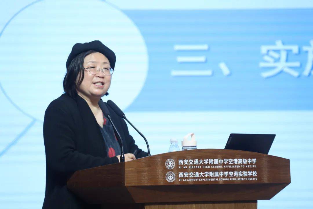 "大国工匠"张勇峰为同学们作生涯指导陕西师范大学文学院副院长,博士