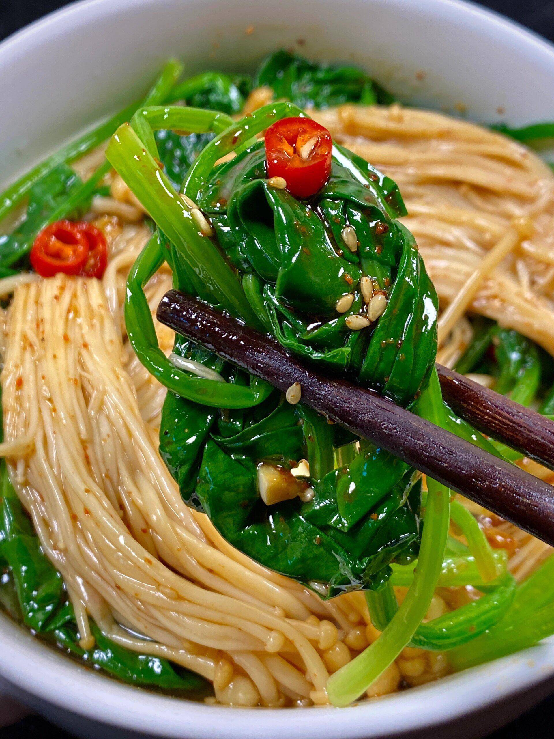 夏天可以不吃肉但不能没这3道凉拌菜,酸酸辣辣爽口解腻,老香了