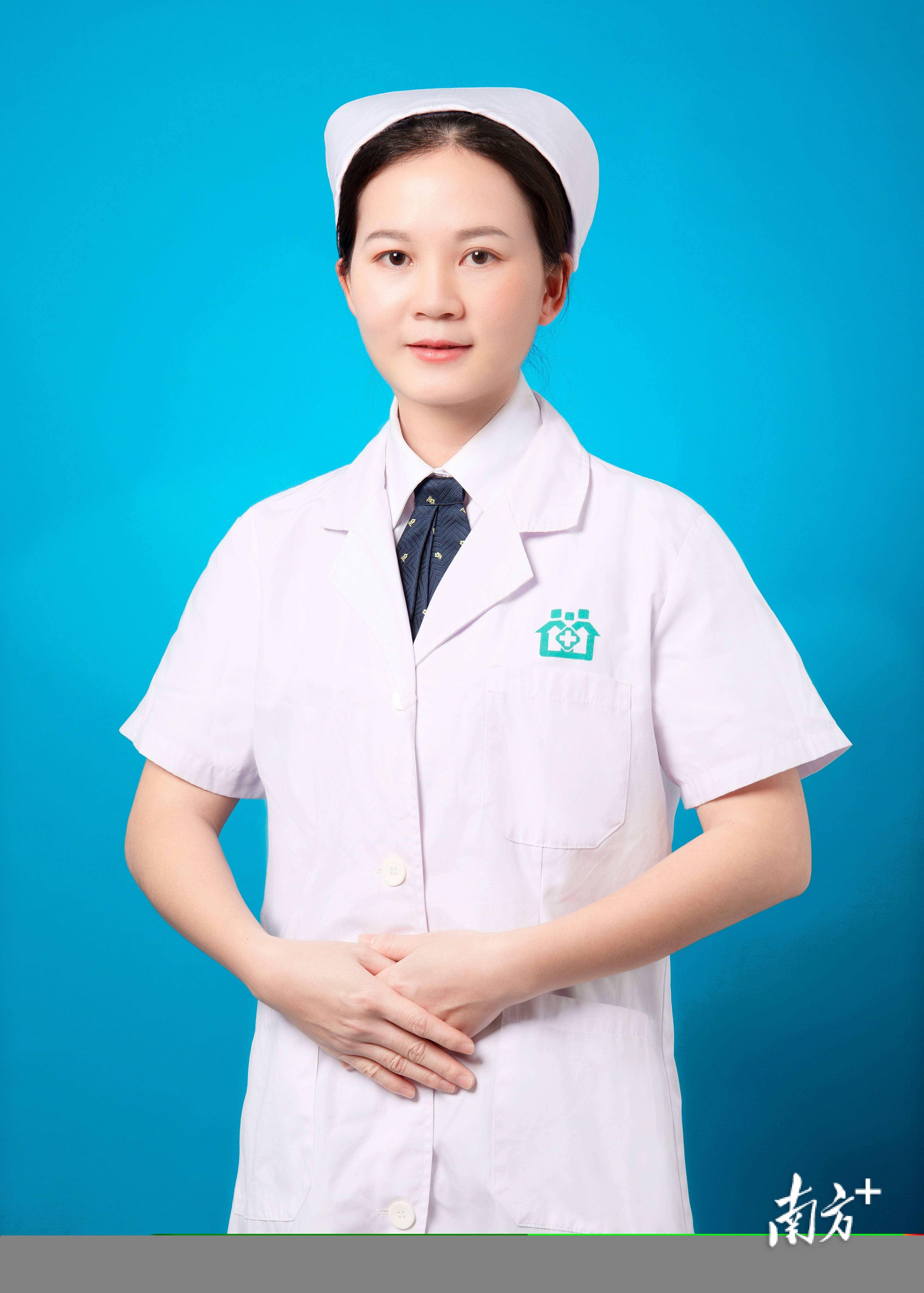 作为杨振浩家庭医生团队成员,她协助医生完成日常医疗,慢病随访,老年