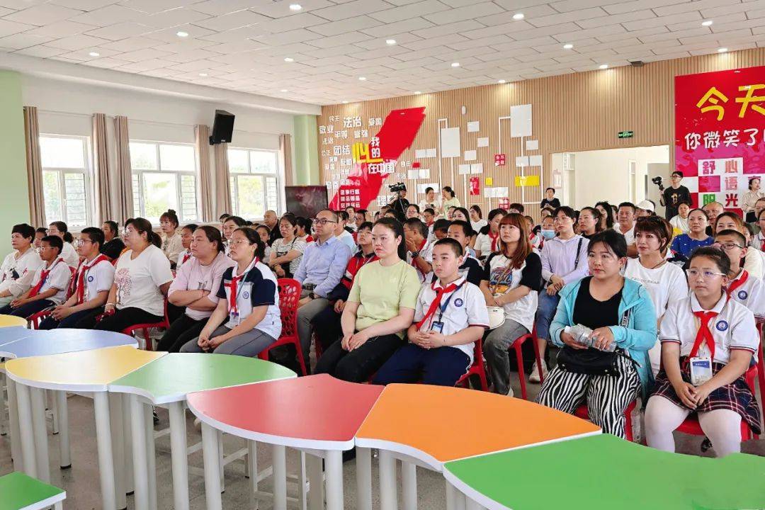石河子第五中学开展心理健康主题活动