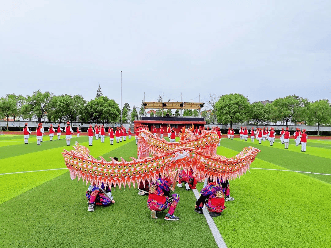 上海市松江区五厍学校各队介绍01为了全面贯彻党的二十大精神,进一步