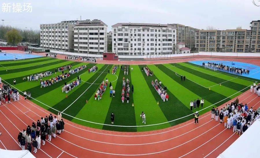 今年6月,朝阳区的北京中学东坝北校区项目将完成地下结构施工,预计