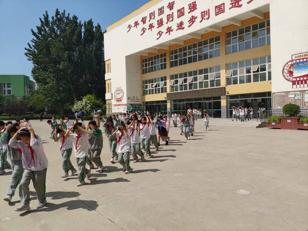 人人讲安全 个个会应急——安阳市第一实验小学教育集团"防灾减灾日"