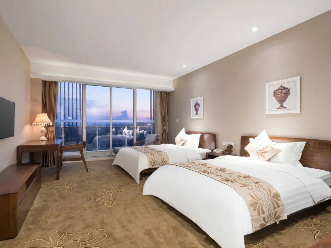 大草坪嬉戏遛娃,园林泳池 住广州皇朝君澜酒店_增城_时间_实际