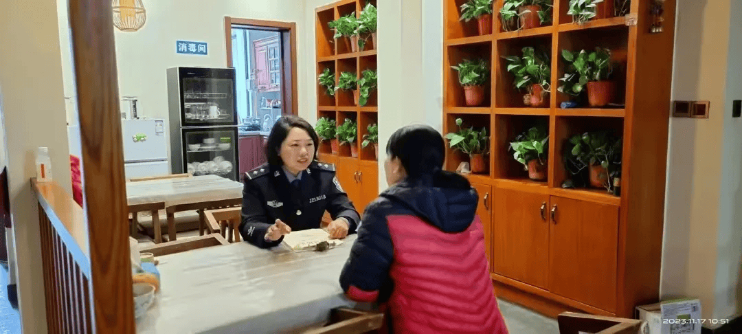 "西余花华"普法队员,束河司法所所长和万娟积极探索枫桥式调解新模式