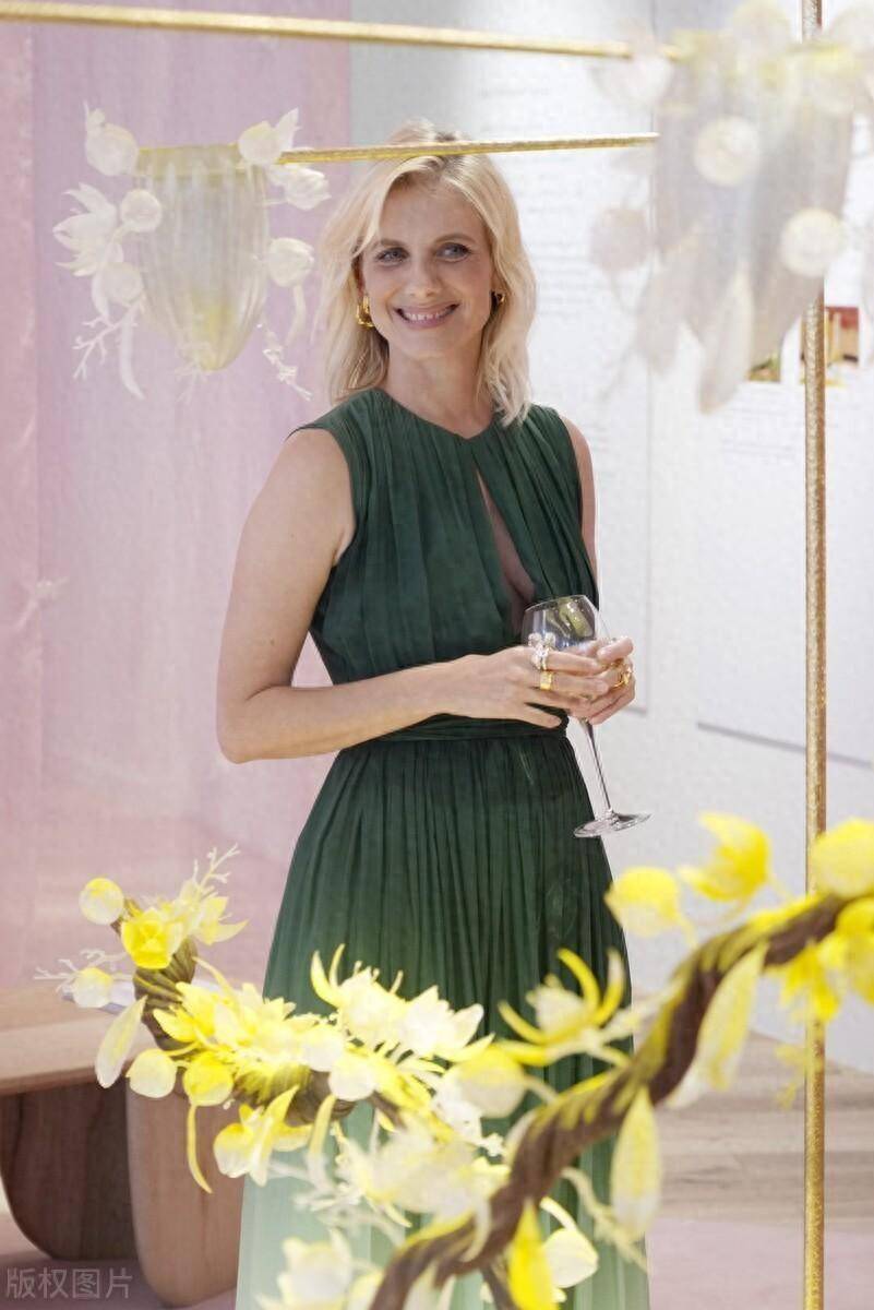 梅拉尼·罗兰这身材,这才是尤物啊!