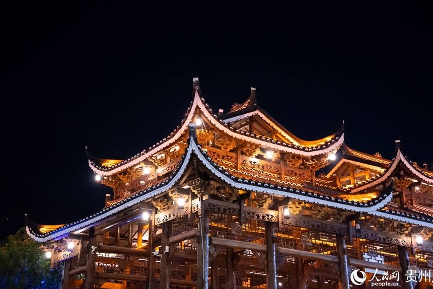 贵州雷山:夜色西江醉游人