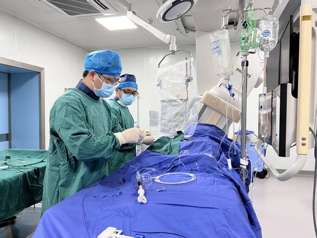 经皮冠状动脉支架植入术,永久性心脏起搏器植入术,心包穿刺置管引流术
