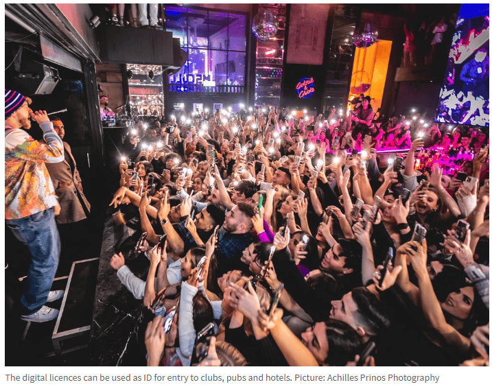 那么简单,还可以用作于很多企业,组织的身份识别,比如说在进入酒吧