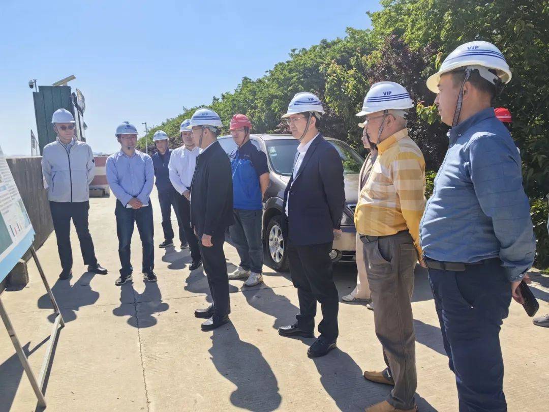 5月14日,奉贤区防汛指挥部常务副总指挥,副区长田哲