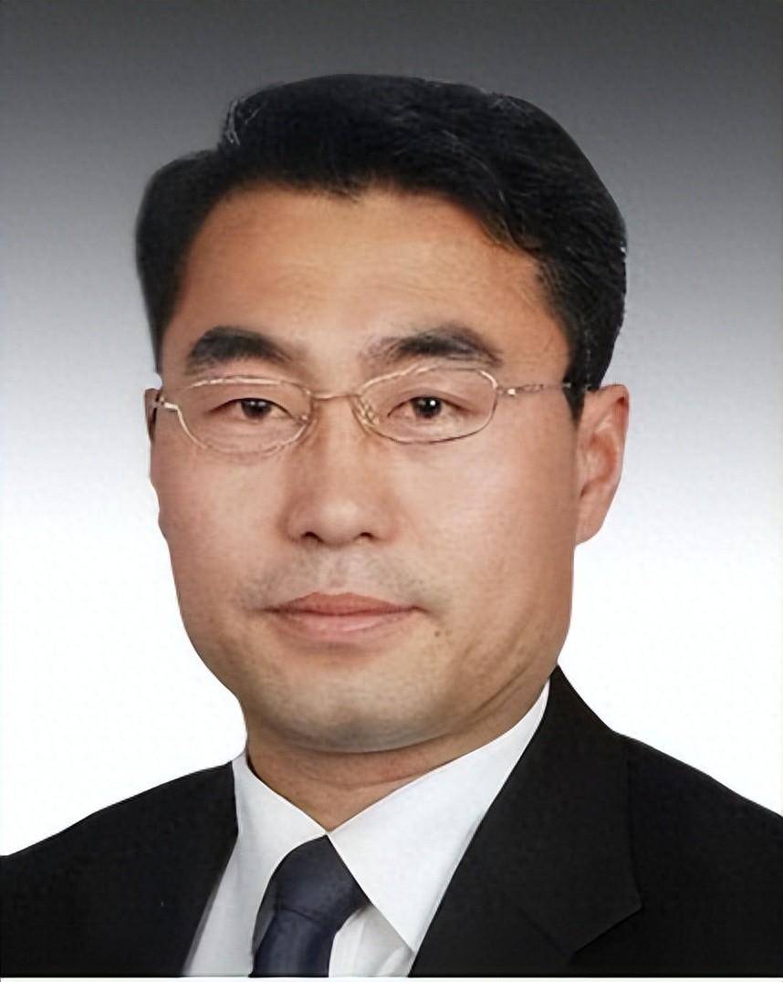 上述消息显示,临沂市罗庄区副区长,罗庄经济开发区党工委书记李剑宁