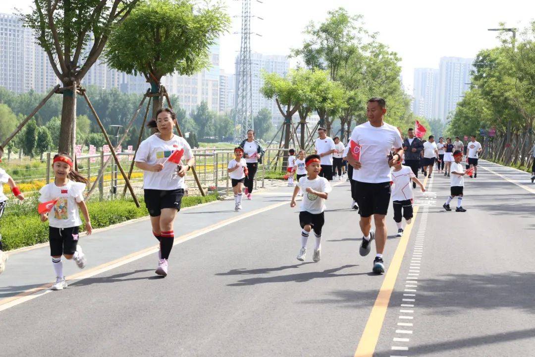 领桥27周年 | 用一场亲子迷你马拉松接力跑为领桥教育庆生