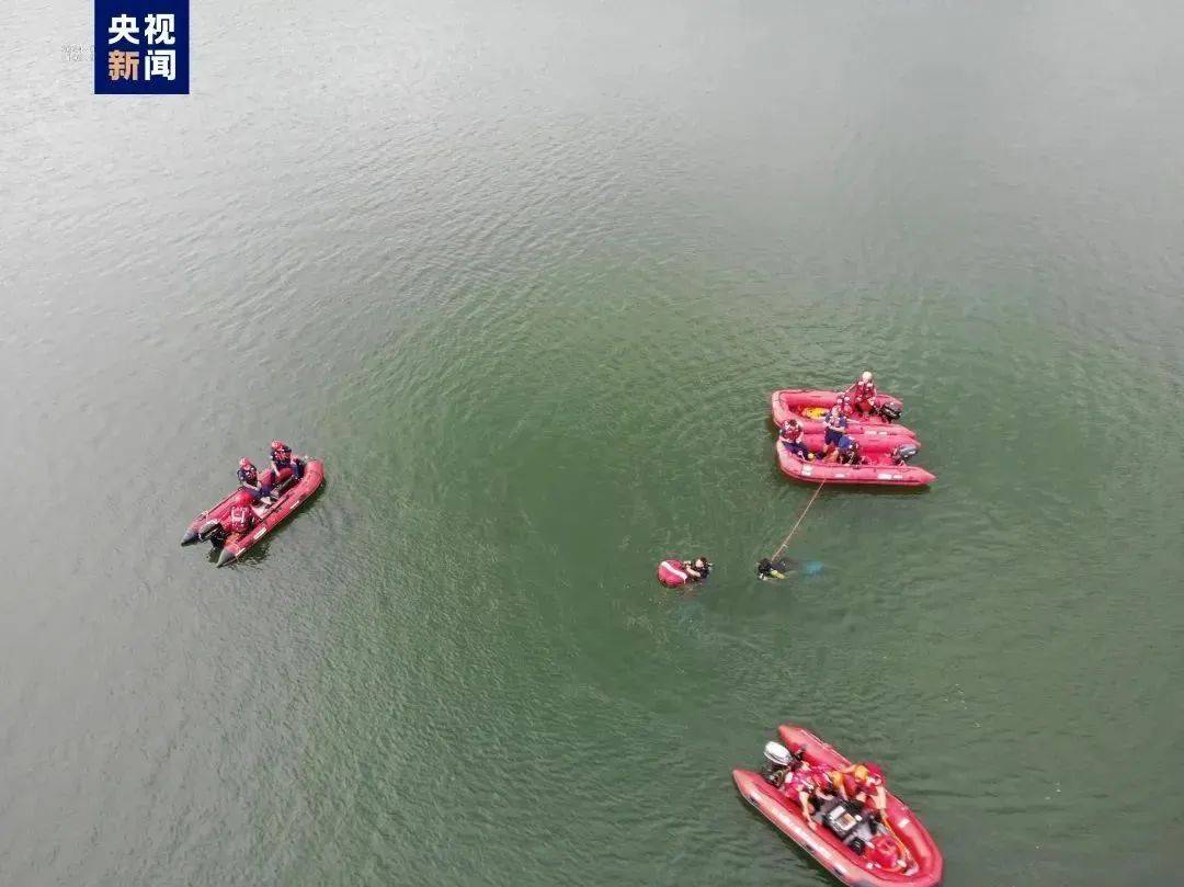 广东湛江廉江市, 5月8日下午放学后,一学校7名初二学生结伴到水边玩耍