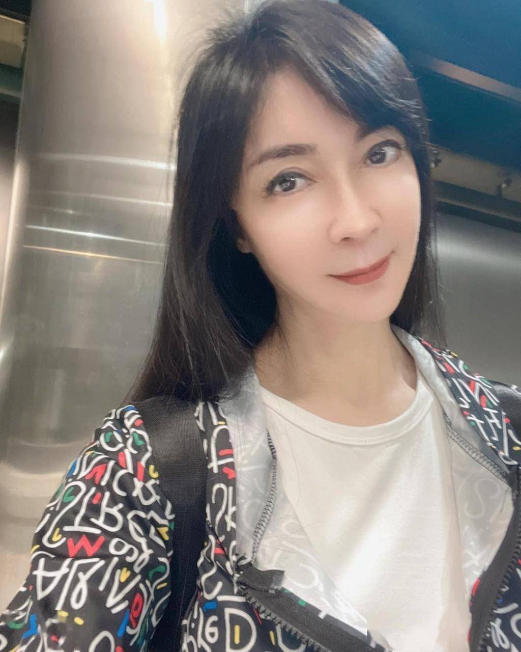 56岁艳星惊传直肠癌扩散,便秘胀气至少20年,曾嫁10亿内衣大王