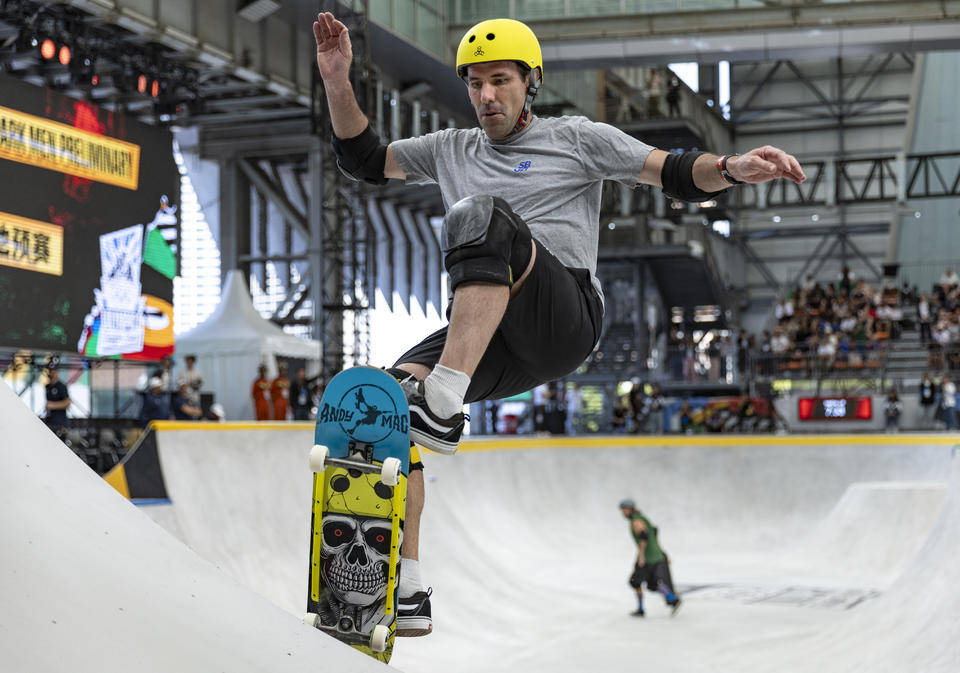 谁说这是年轻人的天下!滑板"老炮儿"从上海再启程冲击奥运会