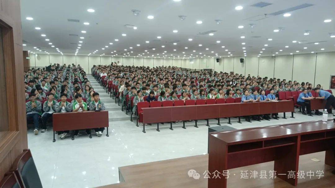 延津县第二高级中学图片