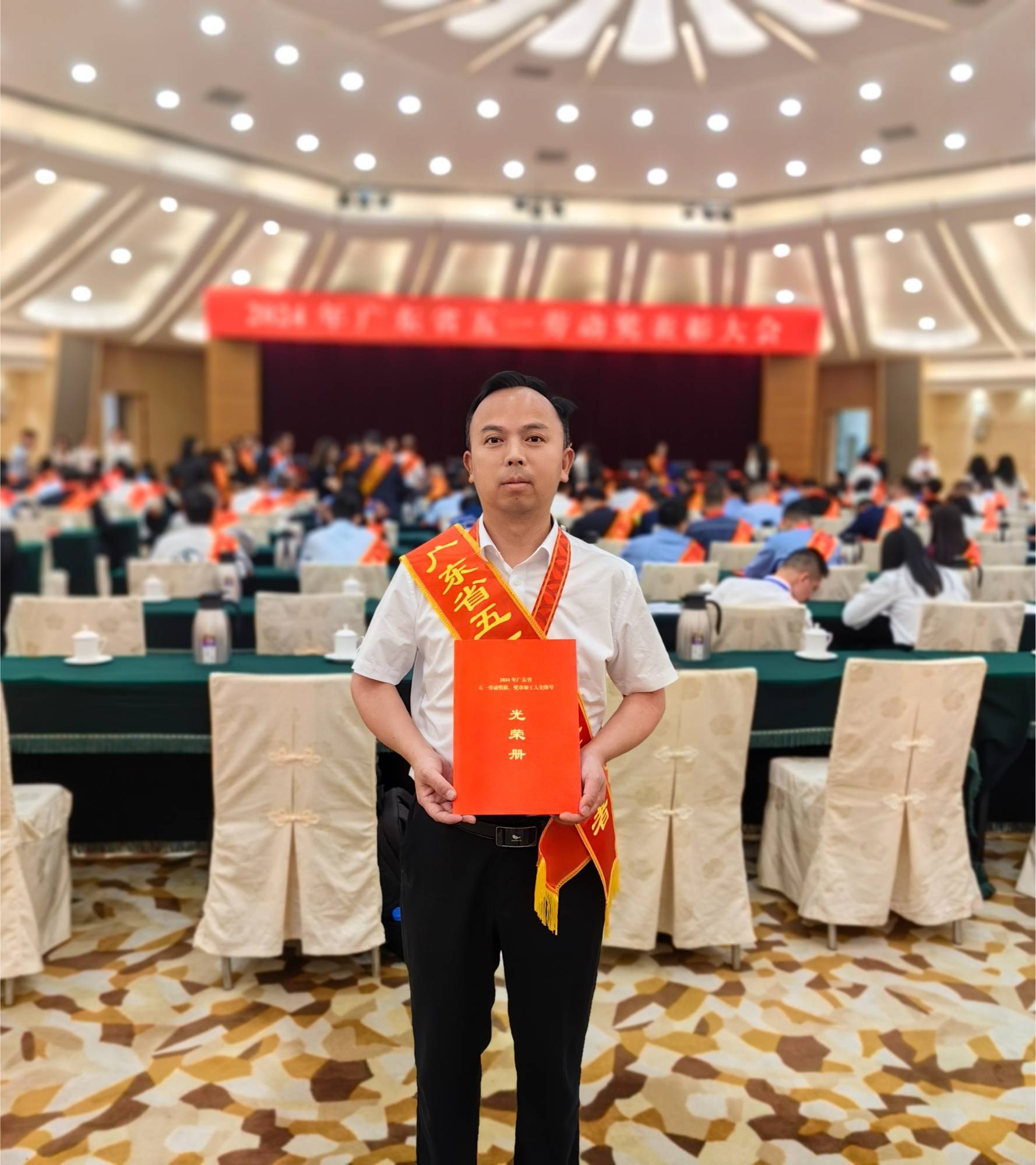 谭庆令:勇挑重担争一流,披荆斩棘当先锋