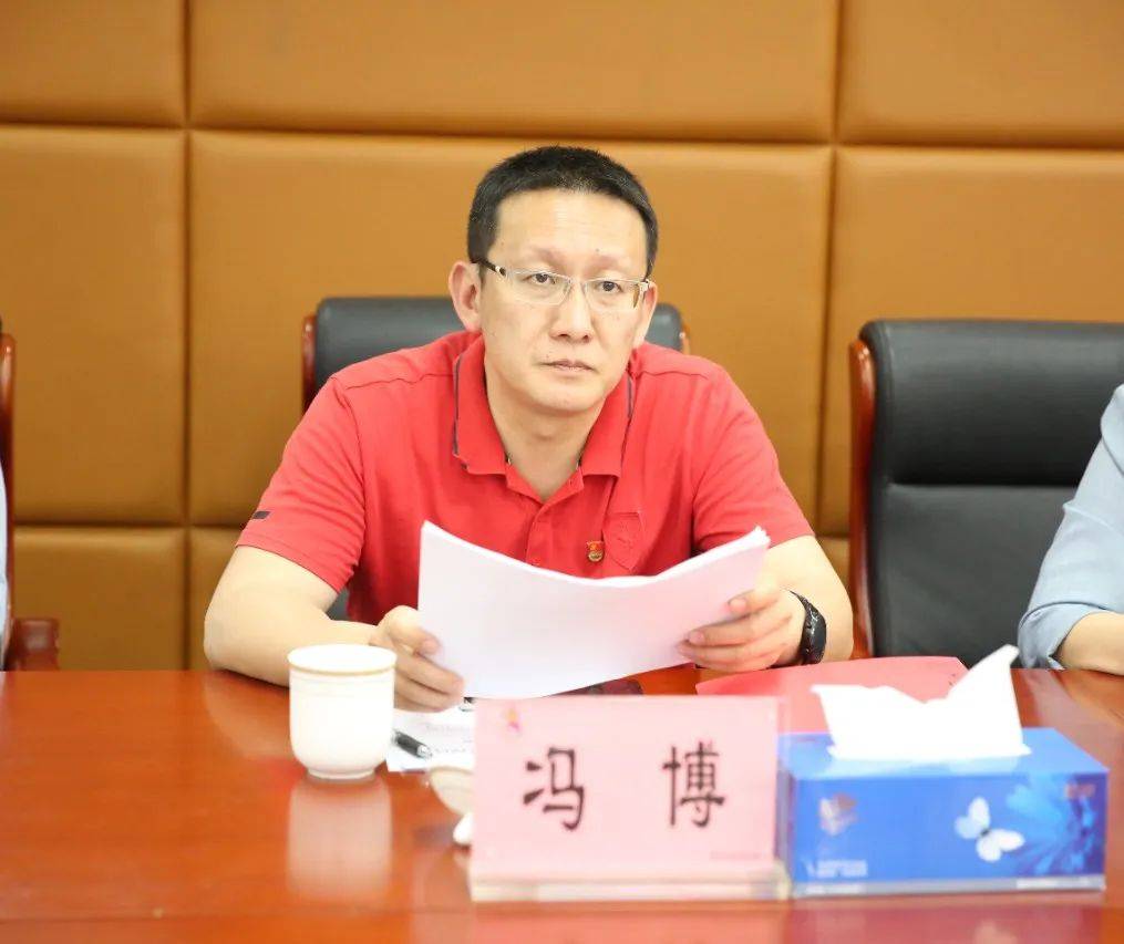冯博主任介绍街道重点事项调度,矩阵治理模式等机制做法,希望在未来的