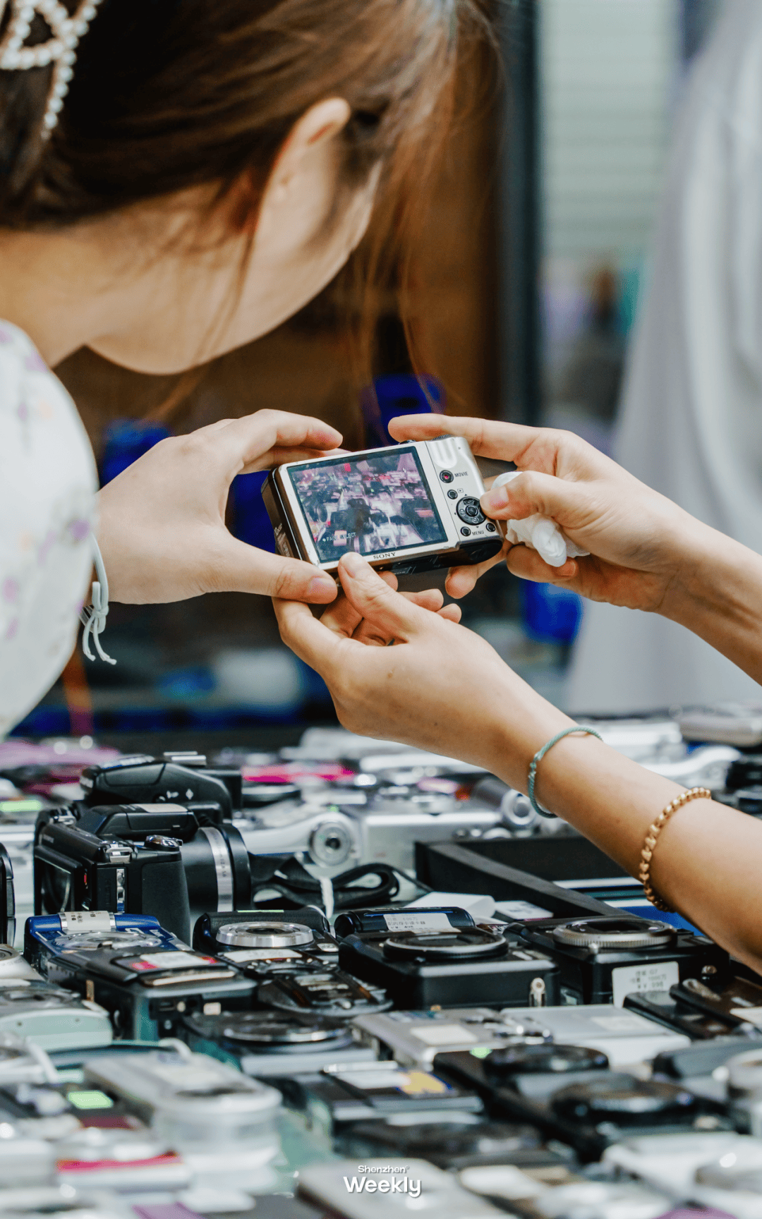 上期93"深圳小义乌"带大家去批发市场扫了趟货这期我们继续挖掘