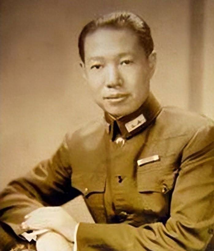 他是军统局局长,曾多次帮助我党,死后因贡献突出被葬入八宝山