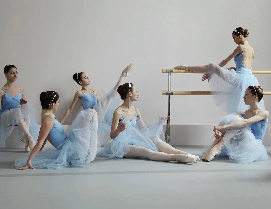 舞蹈教室里的日常拍摄