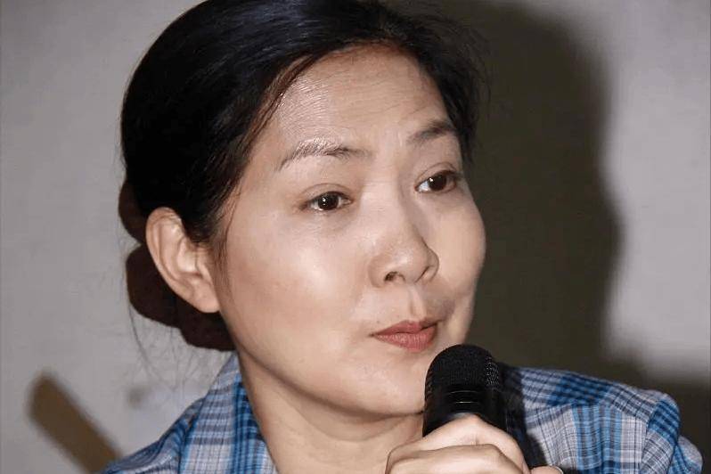 沈丹萍: 一路好好走!第一个嫁给外国人的女明星,今活成人间清醒