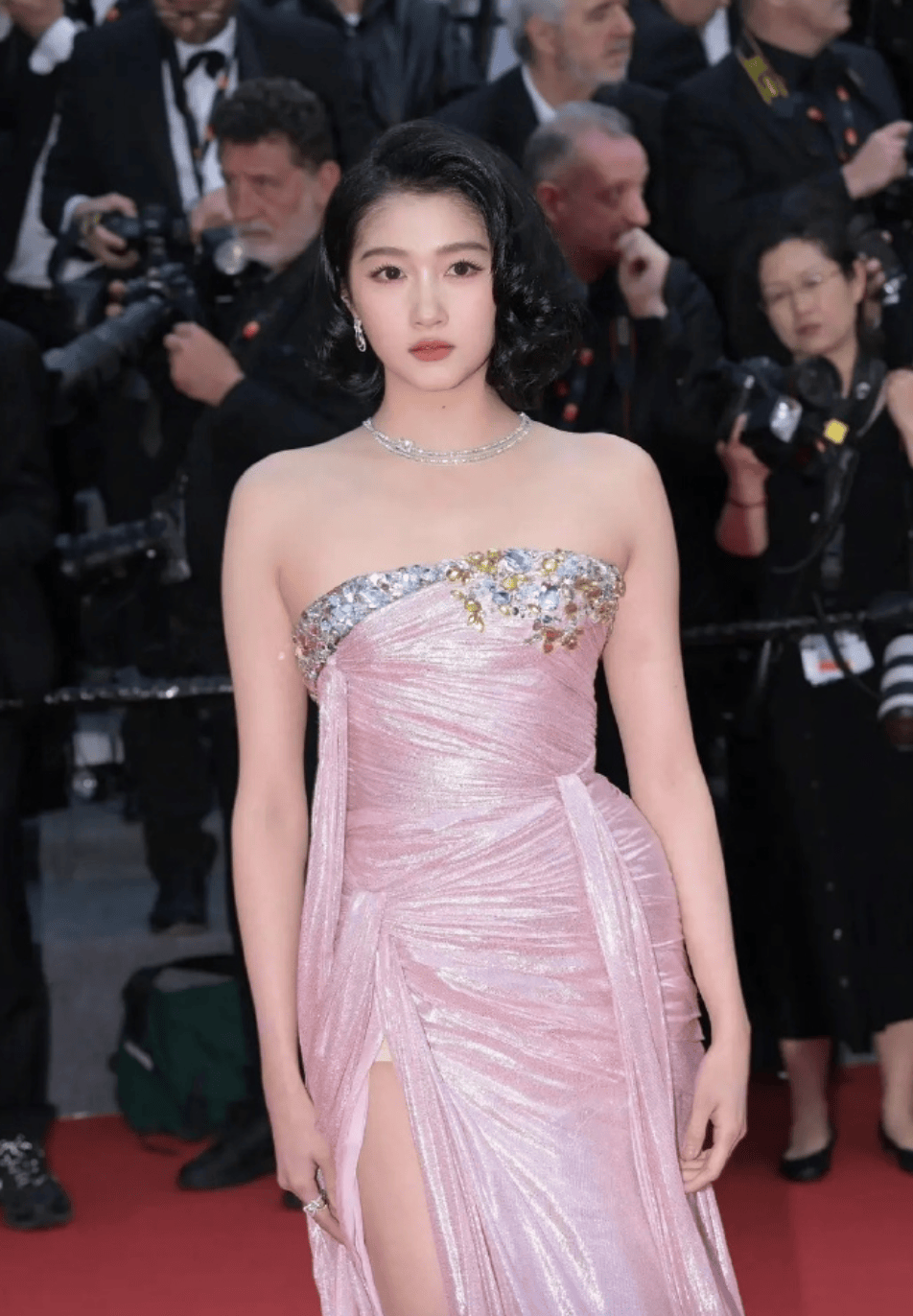 关晓彤被造型师坑惨了!