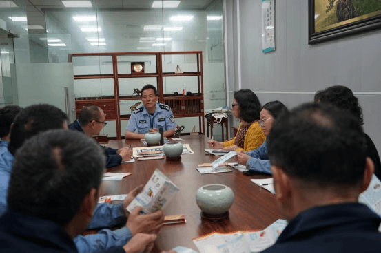 对于急需办理身份证,居住证等业务的企业外来务工人员