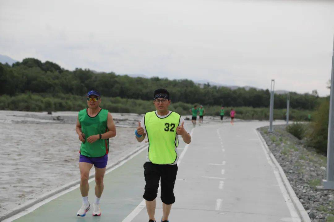 他们是博州职工"半马王"_温泉县_马拉松_半程