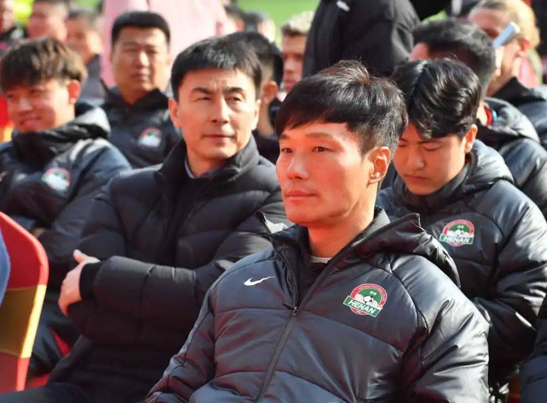 都认为南基一引咎辞职已成定局的时候,5月19日下午,河南足球俱乐部