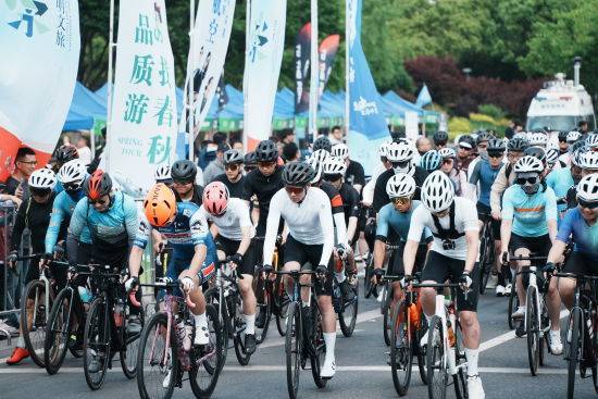 2024环崇明岛自行车骑游大会圆满收官