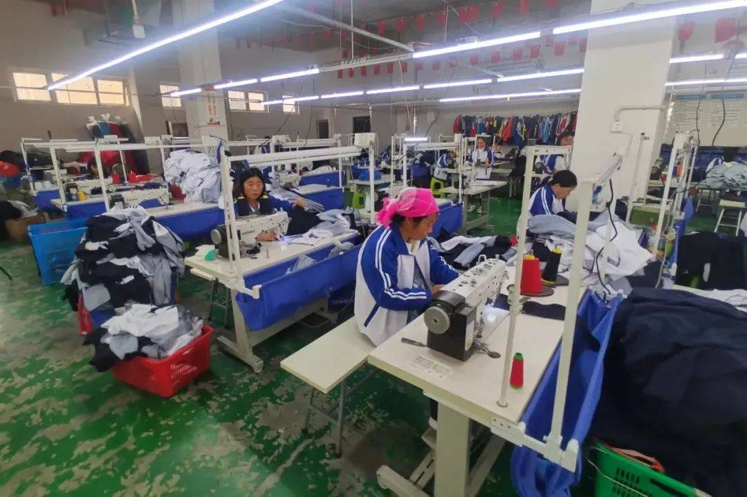 定西服装加工厂：走进传统与创新交织的艺术殿堂