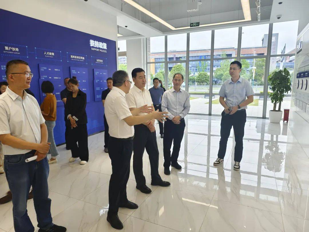 国家邮政局副局长陈凯来相城调研快递无人配送示范区建设情况