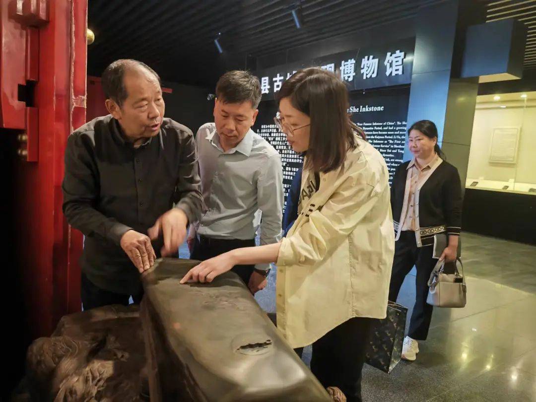 歙县副县长林一凡调研走访产业质量标杆企业