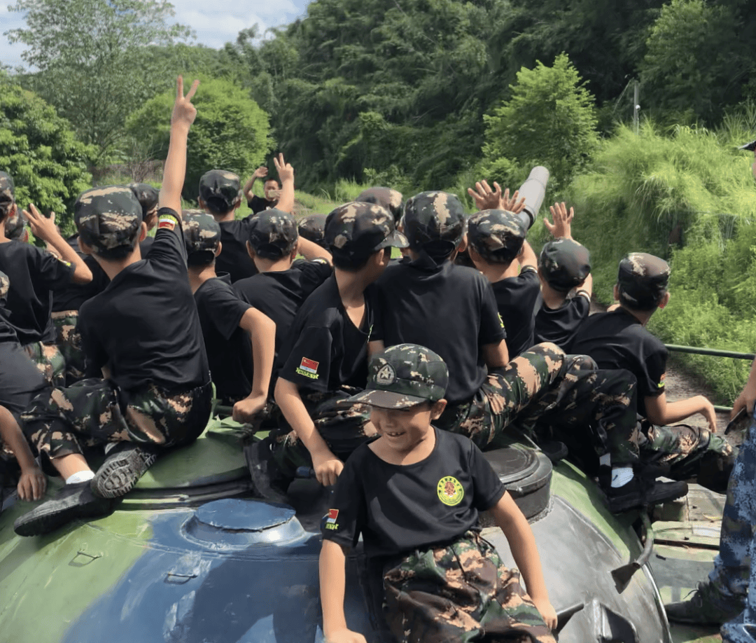 暑假开启绿营假期,争做黄埔小军人,7天/14天/21天军旅生活夏令营招募