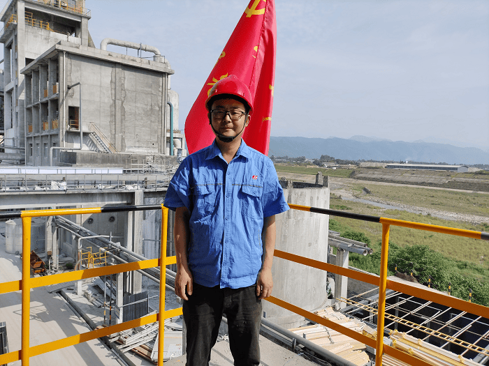 【宏达人物】青春之歌唱响技改现场_邱悦_设备_钢板