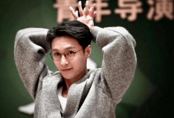 张艺兴走后门入编?人气女星当渣男小三?邓为舔大饼?