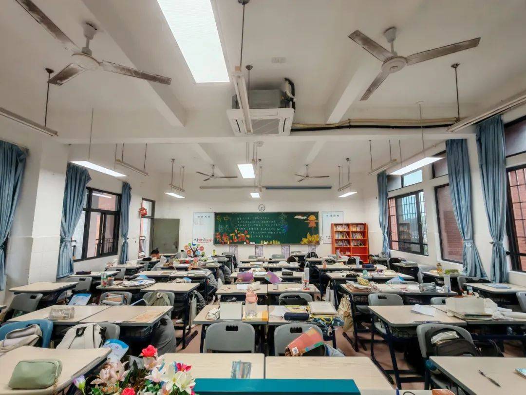 台商区一中开展防震应急疏散演练_图片_出处_版权