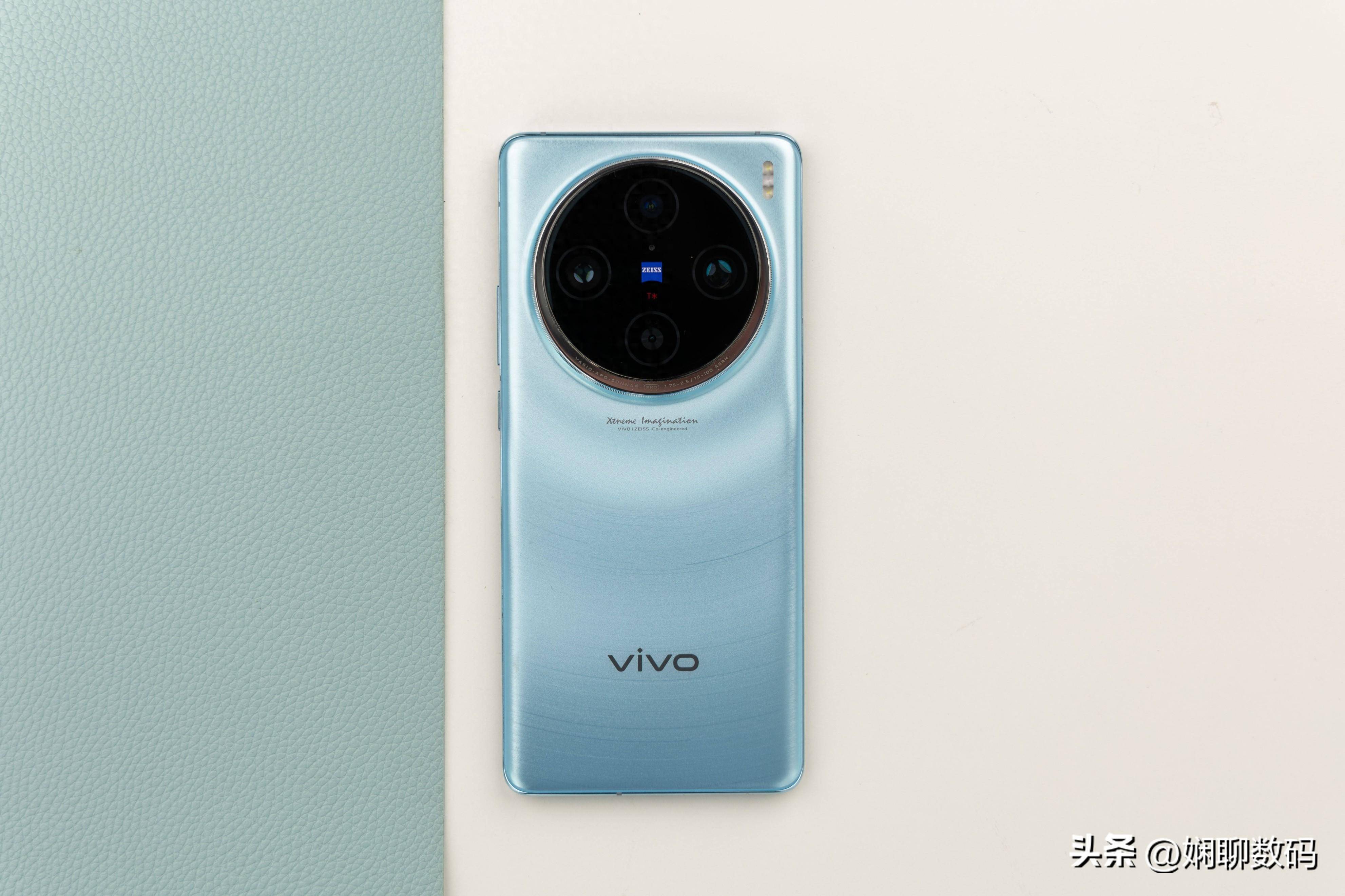 天玑9300加持,蔡司影像 ip68防水 蓝海电池,vivo旗舰太香了!