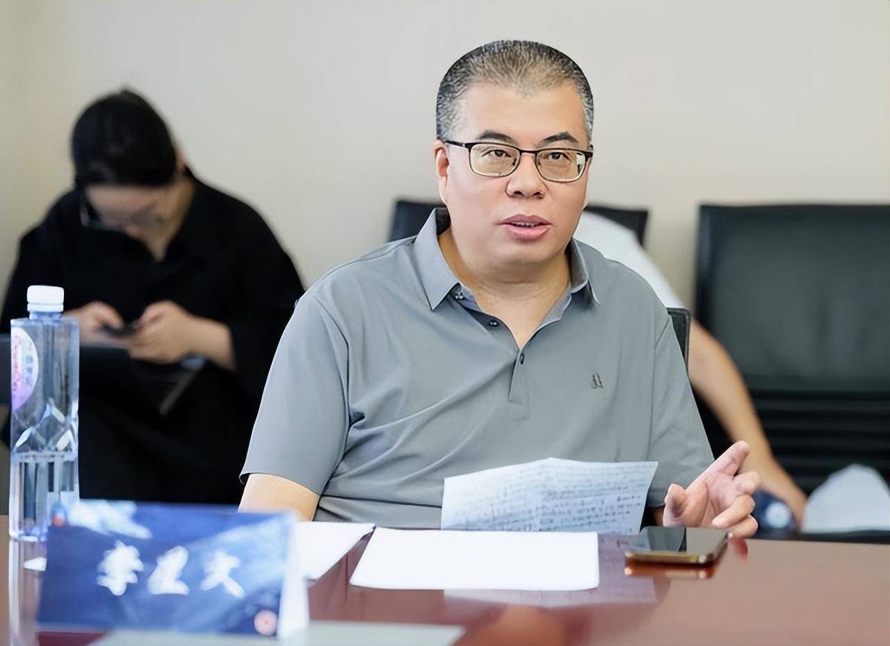 李星文北京大学电视研究中心副主任吕帆教授也指出结尾的遗憾.