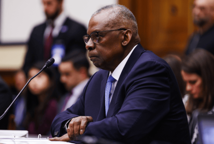 美国国防部长奥斯汀再次入院接受治疗,职责将移交副防