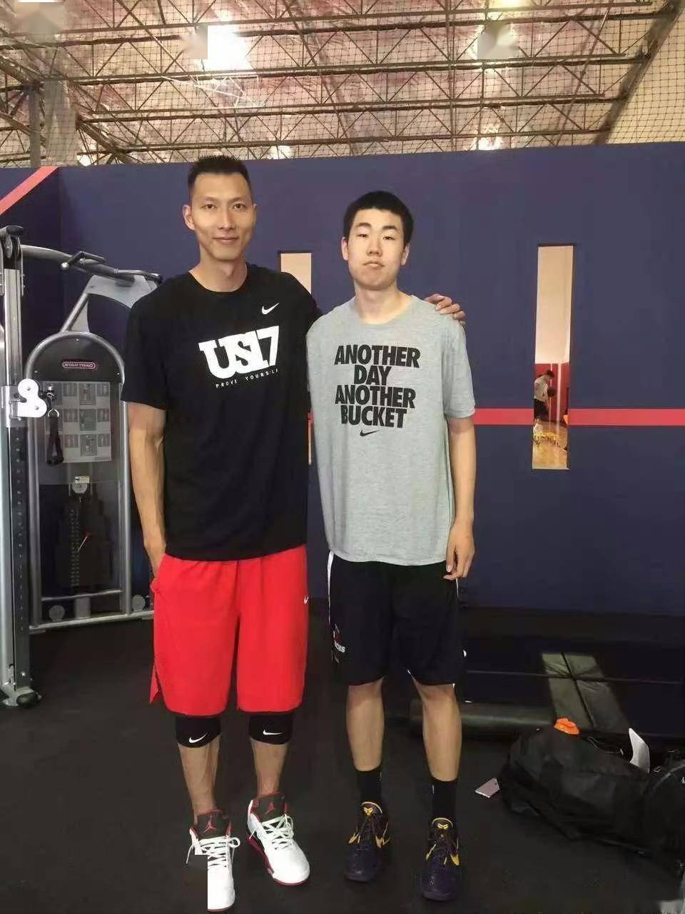 新疆的篮球氛围很好,球队内又有他熟悉的齐麟,对自己要求很高的王泉泽