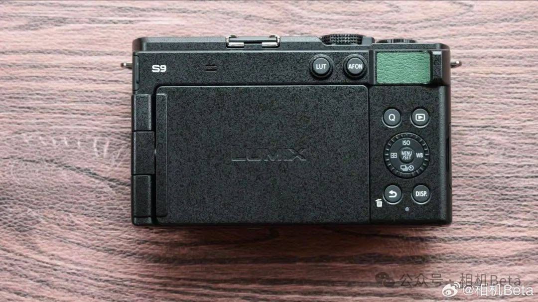 松下lumix s9全幅微单大家喜欢什么颜色?_绿色_画幅_微单相机