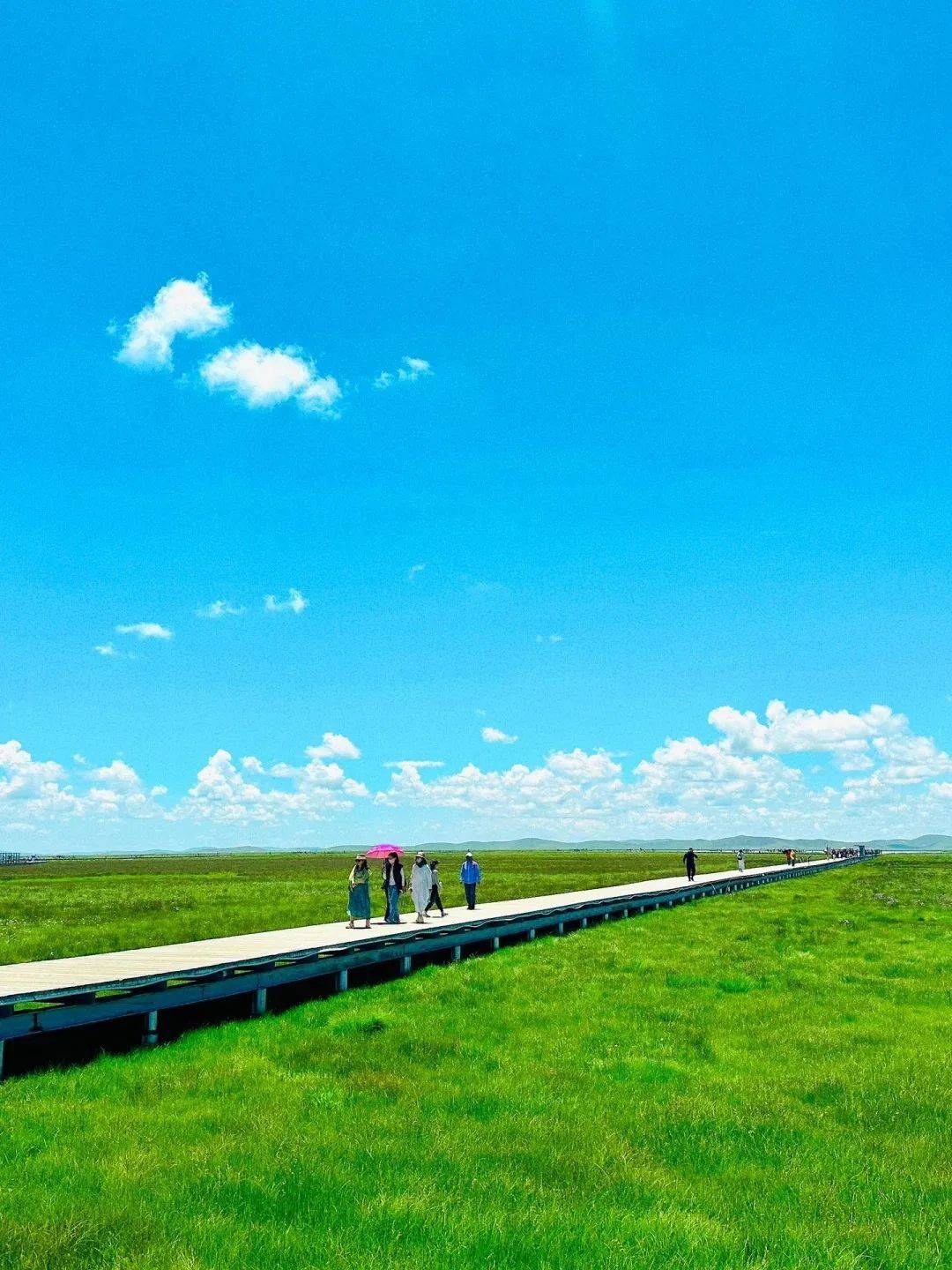 四川人有自己的阿勒泰,错开高峰,提前出发~